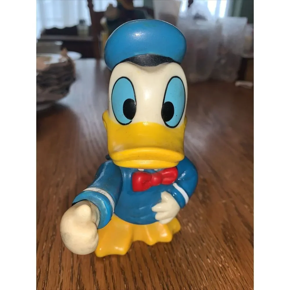 Vintage‎ Donald Duck Coin Bank. Plastic. Walt Disney Productions